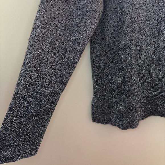 Liz Claiborne Career Metallic Knit Long Sleeve Top – Size L - Picture 3 of 8